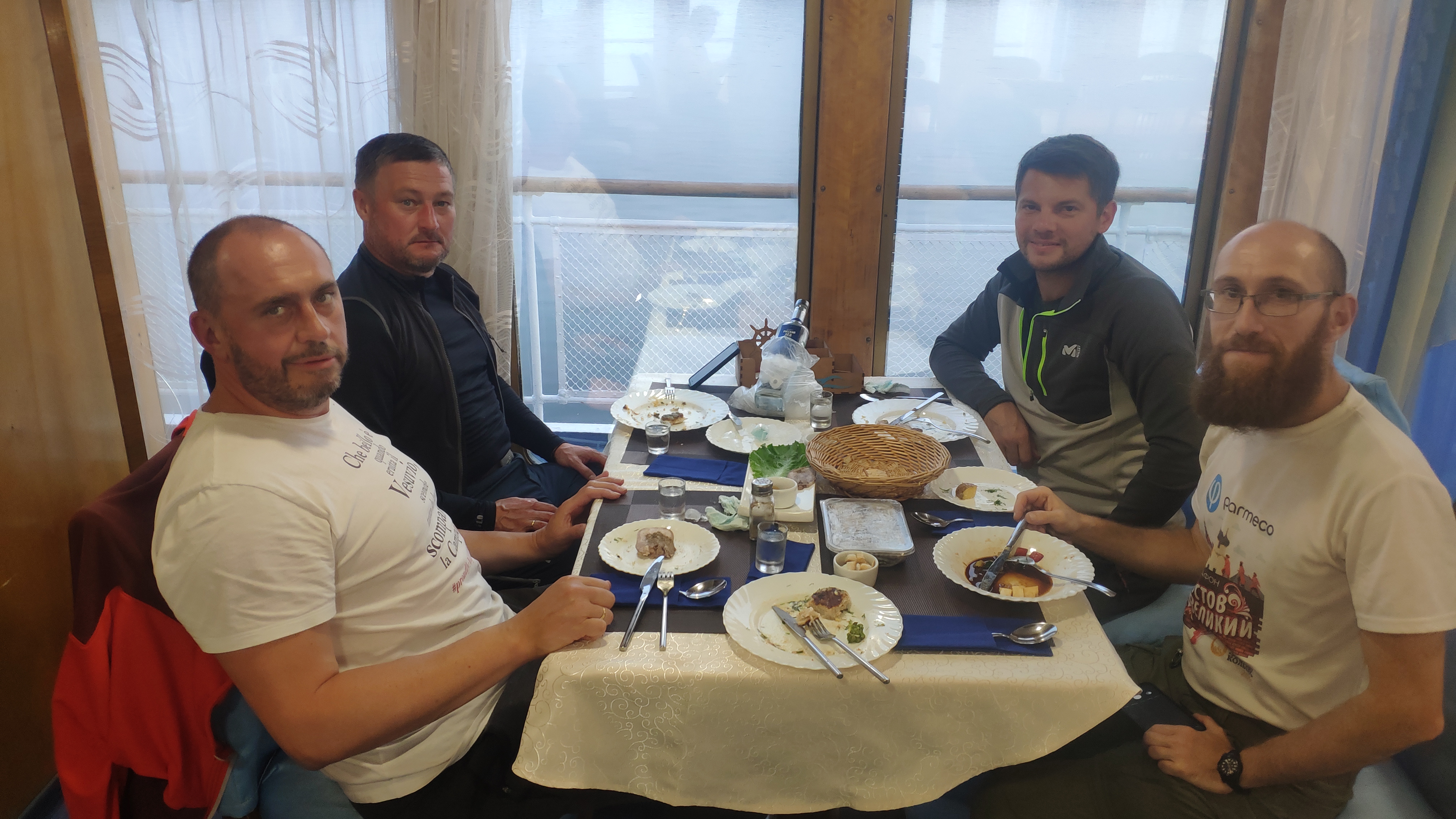 теплоход Валерий Чкалов