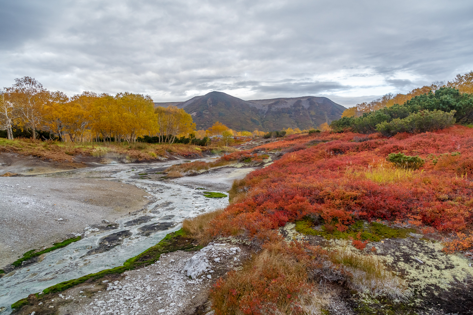 кальдера Узон