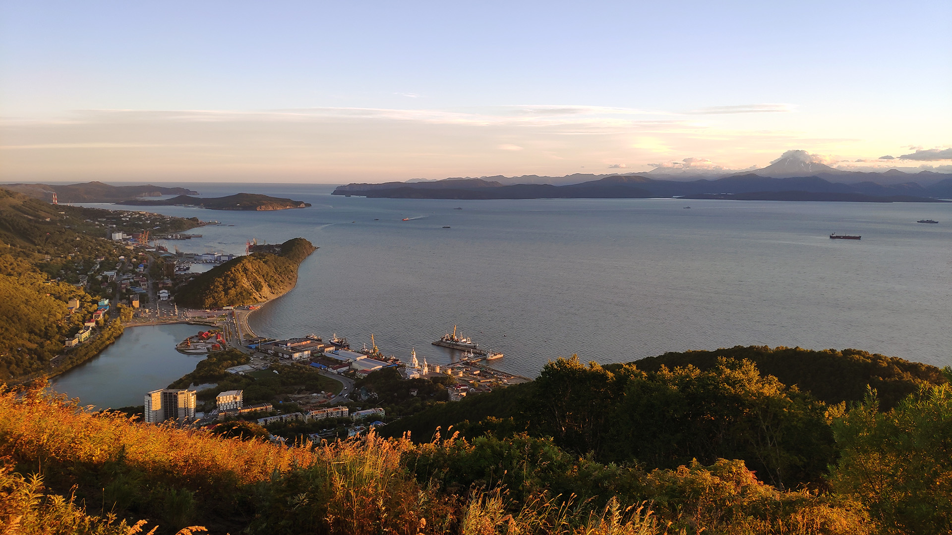 вид на Петропавловск-Камчатский